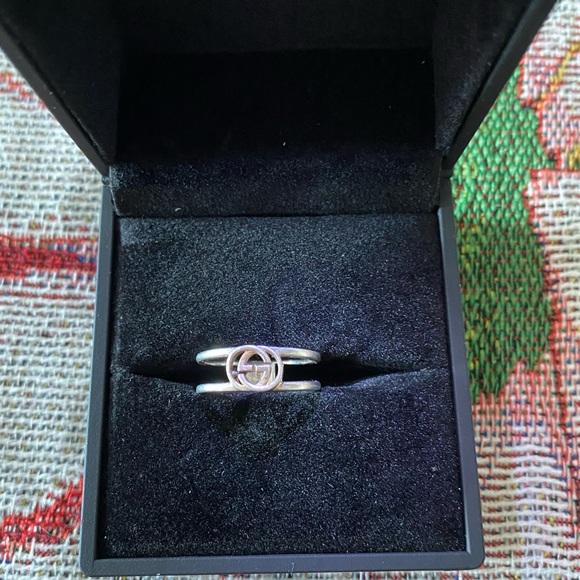 Gucci Interlocking GG Sterling Silver Ring Sz 6 EUC with lighted ring box $175 - Picture 9 of 9